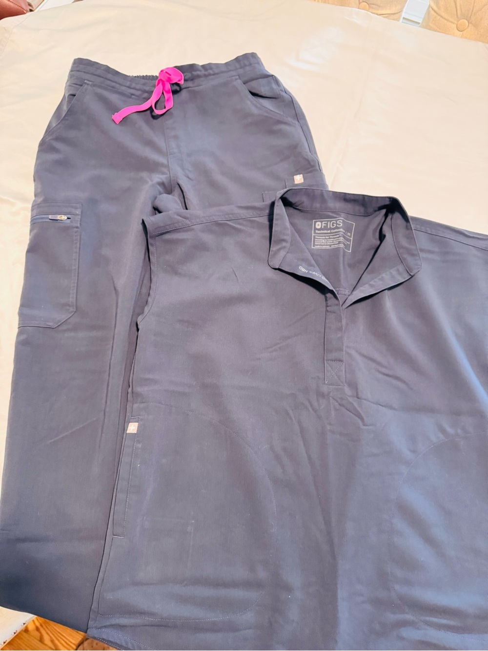 FIGS XS Night sky Rafaela scrub top and XS Yola pants